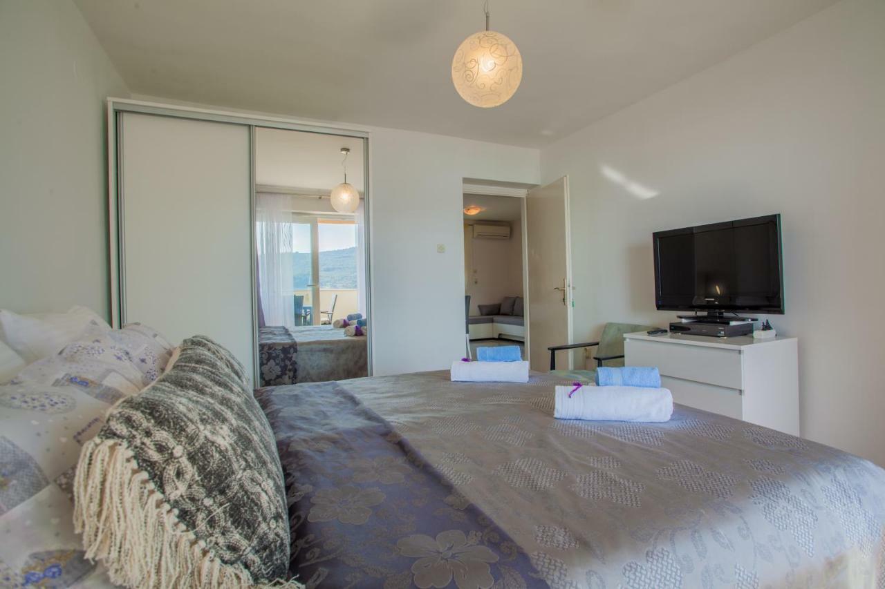 Apartment Sara - ツレス エクステリア 写真
